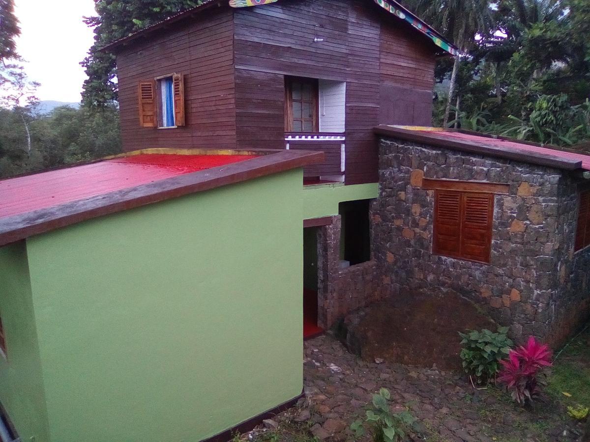 Mionga Hotel Santa Cruz Bagian luar foto